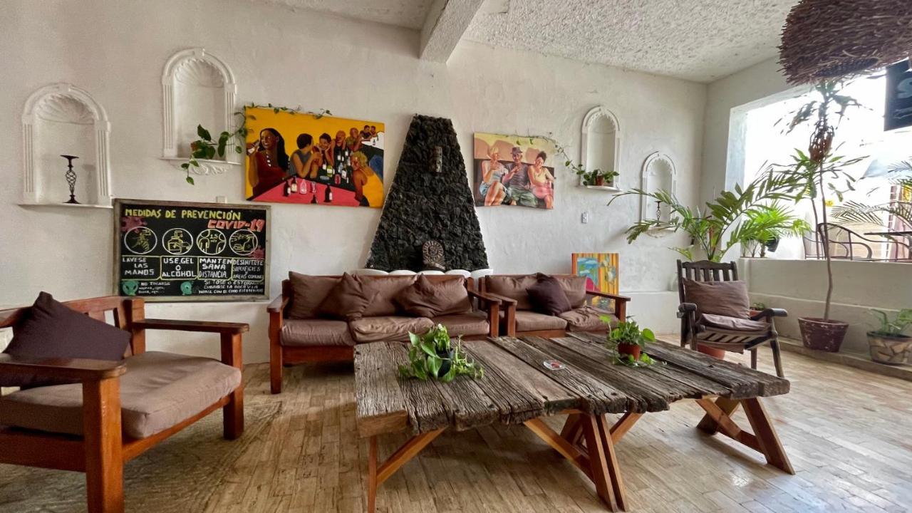 Weary Traveler Hostel Tulum Esterno foto
