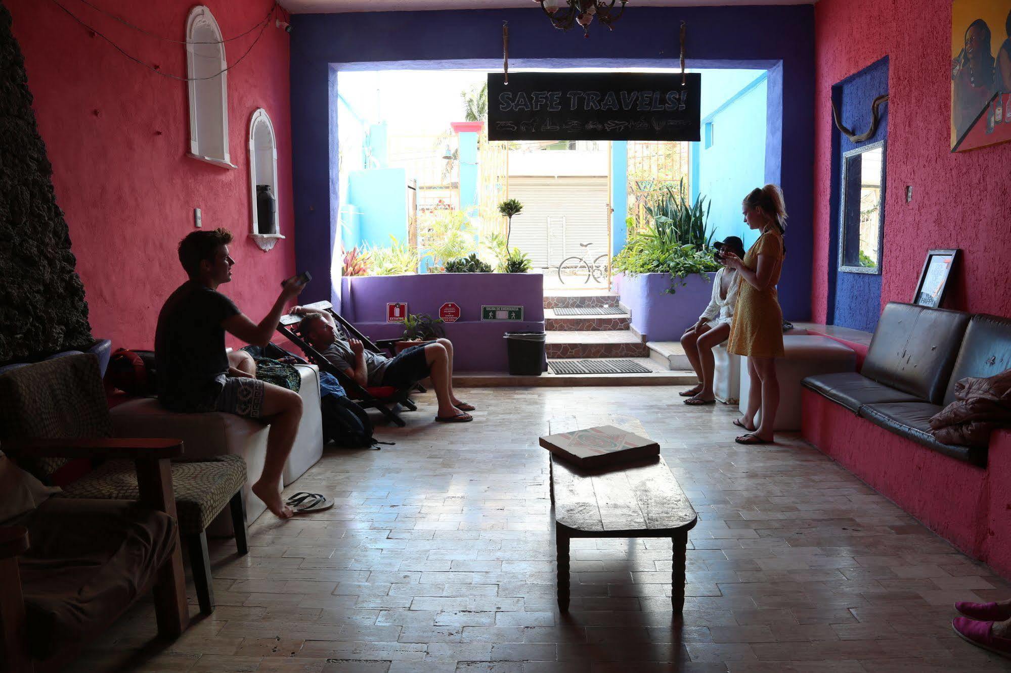 Weary Traveler Hostel Tulum Esterno foto